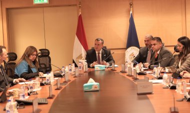 وزير السياحة والآثار يلتقي مع عدد من رؤساء البنوك والمستثمرين