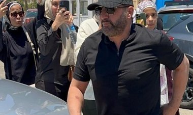 بالصور.. نجوم الفن يحضرون جنازه المنتج تامر فتحي بمسجد الشرطة