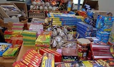 ضبط ورشة لتصنيع الألعاب النارية يديرها عامل بحوزته 1.5 مليون قطعة بالفيوم