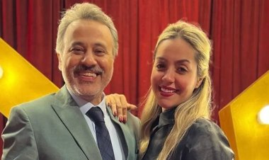زوجة إيهاب فهمي تهنئه برئاسة البيت الفني للمسرح: حبيب قلبي مبروك المنصب الجديد