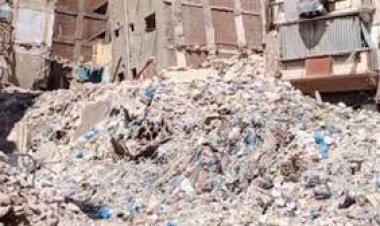 مصرع 3 أشخاص فى حادث انهيارعقار بالعياط 