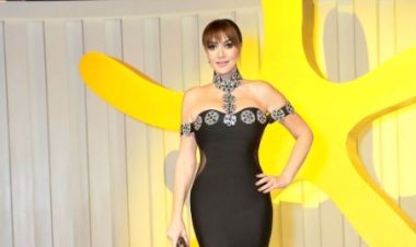 مع موسيقى هشام نزيه... الأردنية حسناء سيف الدين تخطف الأنظار بمهرجان الجونة (صور)