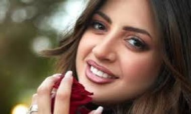 تأجيل محاكمة منى فاروق بتهمة التعدي على القيم الأسرية