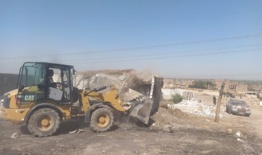 محافظ أسيوط: تنفيذ إزالات لـ 5 حالات تعدي على أراضي زراعية ومخالفة بناء