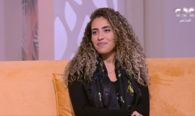 «موضوع إنساني جدا».. منة عدلي القيعي تكشف تفاصيل أغنية محمد منير الجديدة (فيديو)