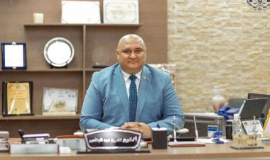 رئيس العاملين بالنيابات والمحاكم يهنيء نقيب المحامين لفوزه بالانتخابات