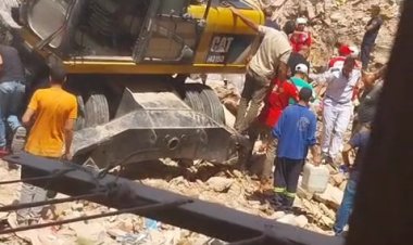 بعد انتشال جثتين.. ارتفاع عدد ضحايا عقار السيدة زينب المنهار لـ6 متوفين 