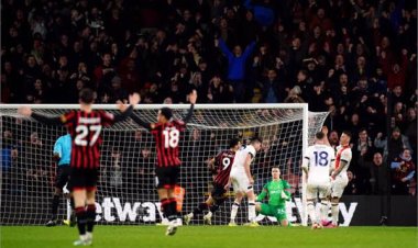 بورنموث يقلب تأخره بثلاثية إلى فوز مثير على لوتون تاون في البريميرليج