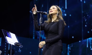 أنغام تتألق في أضخم حفلات الطلاب فى تاريخ الكويت 