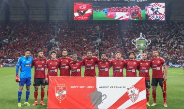 الأهلي يهزم الزمالك بثنائية ويتوج بطلًا لكأس مصر