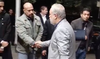 منهم أشرف زكي وسامي مغاوري.. نجوم الفن يشاركون في عزاء الفنان الراحل محمود بشير