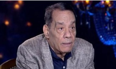 نجل حلمي بكر: «والدي في أيامه الأخيرة.. ويتعرض للتعذيب على يد أسرة زوجته»