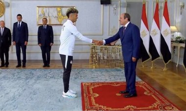 أول تعليق من إمام عاشور بعد تكريم الرئيس السيسي: نعاهد مصر ببذل كل ما في وسعنا وتشريف اسمها