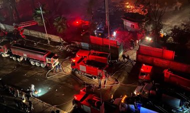 بعد 5 ساعات والدفع بـ20 سيارة إطفاء.. إخماد حريق استوديو الأهرام