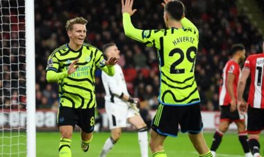 أرسنال يسحق شيفيلد بسداسية ويشعل الصراع على صدارة البريميرليج