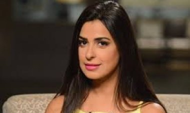 تصالح الفنانة رانيا منصور مع شاب اتهمته بالتحرش بها أثناء حفل مول شهير بمدينة نصر 