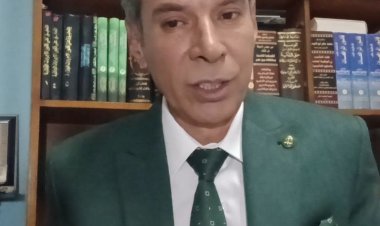 «انتهكت حريتها مرتين».. أسعد هيكل يدافع عن فتاة البيرة ويكشف موقفه القانوني