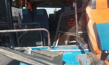 تصادم أوتوبيسين تابعين لهيئة النقل العام على الطريق السياحي اتجاه المنيب