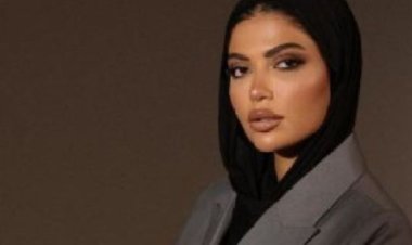 المذيعة هند فاروق بعد تعرض سيارتها للتصادم: "العربية اتخبطت وهي راكنة"