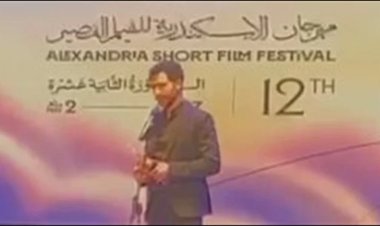 تكريم عصام عمر في مهرجان الإسكندرية للفيلم القصير: «في ناس أحق مني بالجائزة»
