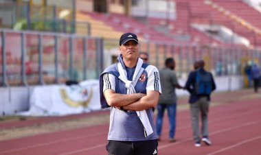 خالد بيبو يجتمع بجهاز المنتخب لتوضيح موقف لاعبي الأهلي