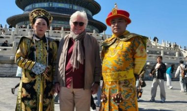 حسين فهمي يكشف عن صور الفيلم الصيني The Story I Found In china