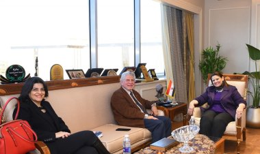 وزيرة الهجرة تستقبل رئيس الغرف التجارية الكندية بالقاهرة لبحث تعزيز التعاون