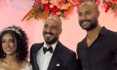 تخلى عن شعره وبدقن..   كريم فهمي يفاجئ جمهوره بـ"لوك" غريب