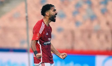 الأهلي يتقدم على كيتارا بثنائية الشحات وأفشة بالشوط الأول