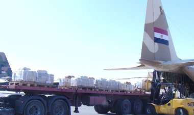 مصر تكثف إسقاط المساعدات الإنسانية على قطاع غزة بالمشاركة مع الدول الصديقة
