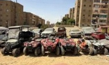 ضبط 6 أشخاص سرقوا سيارتين ودراجات نارية من داخل شركة بالمقطم