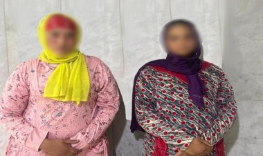 بعد مطاردة بالشوارع...ضبط فتاتين بخطف هاتف محمول من  عامل بأكتوبر 