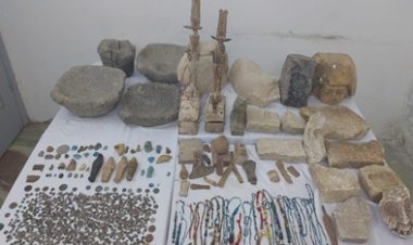 عاجل| ضربة قاصمة... ضبط 1118 قطعة أثرية مختلفة بحوزة موظف في أسيوط