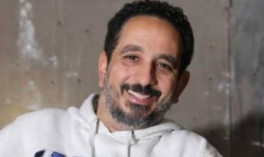 طارق الجنايني يمازح أصدقاءه: «لو القيامة قربت عرفوني»