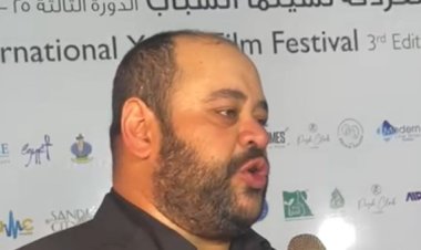 محمد ممدوح يهدي تكريمه بمهرجان الغردقة السينمائي لفلسطين وروح تيمور تيمور