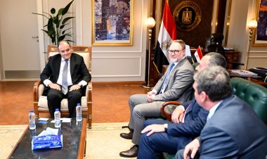 وزير الصناعة يبحث انشاء مشروع مشترك لإنتاج سيانيد الصوديوم في مصر
