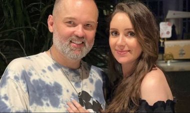 محمد محمود عبد العزيز يطمئن الجمهور: سارة خرجت من العناية المركزة الحمد لله