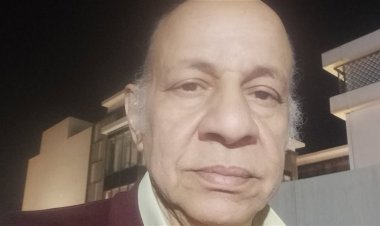 الفنان عيد أبو الحمد يناشد جمهوره الدعاء لزوجته: حالتها في العملية صعبة جدًا