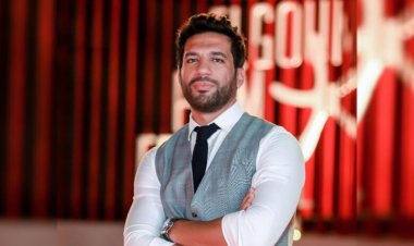 "الأخلاق قلت والمصلحة بقت مسيطرة".. حسن الرداد يشيد بثبات سليمان عيد في زمن صعب