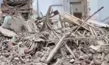 انهيار عقار مكون من 4 طوابق بحي العطارين في الإسكندرية