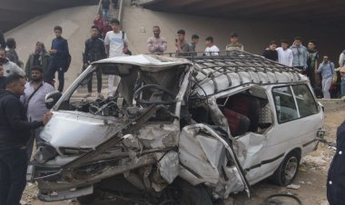 مصرع شخصين وإصابة 7 آخرين إثر إنقلاب سيارة ميكروباص من أعلى الطريق الدائرى بالجيزة 