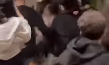 تفريغ كاميرات المراقبة للوقوف على ملابسات فيديو مشاجرة فتيات داخل «ستاربكس» التجمع