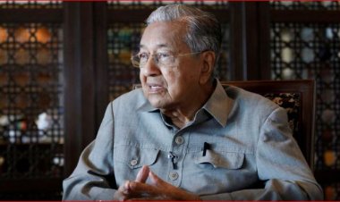 نقل رئيس وزراء ماليزيا السابق مهاتير محمد للمستشفى