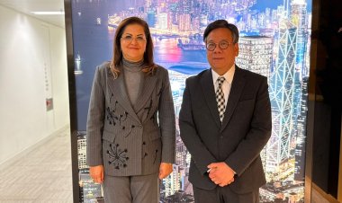 هالة السعيد تدعو وزير التجارة والتنمية الاقتصادية بهونج كونج لزيارة مصر