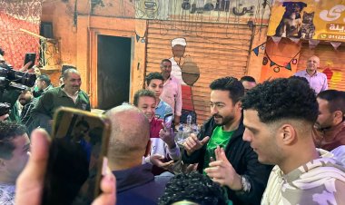 حمادة هلال يحتفل مع أهالي منطقته بنجاح «المداح 4»