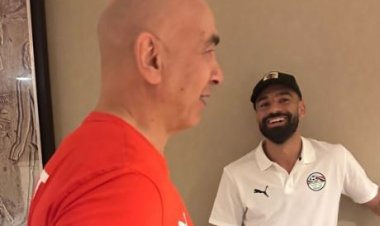 لقطة نادرة.. «الكاف» يحتفل برقصة محمد صلاح | فيديو