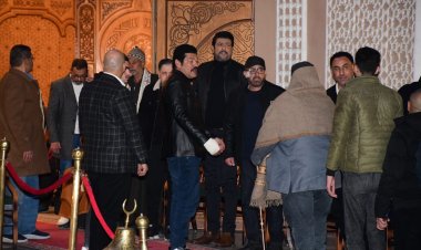 رغم إصابته في وجهه.. أحمد السقا يساند باسم سمرة في عزاء والدته