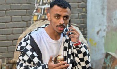 هل يقصد محمد رمضان؟.. كزبرة يطرح مسابقة: «هكَسِّب اللي مامته عاملة بسلة»