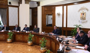 عاجل.. رئيس الوزراء يعقد اجتماعاً لاستعراض معايير إنشاء مناطق حرة خاصة جديدة