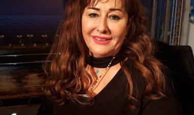 الإعلامية أمل صبحي تثير الجدل: رغم كل مناصبي وشغلي بمسح جزمة جوزي وبخدمه وأنا في قمة الفخر